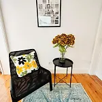 Hostel Luxury Lisbon City Centre Rooms *