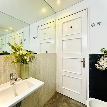 Luxury Centre Hostel