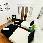 Хостел Luxury Lisbon City Centre Rooms Лиссабон